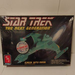 VINTAGE NEW STAR TREK NEXT GENERATION KLINGON SHIP